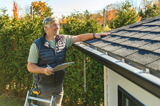 Professional Roofing technician working in Idaho, ID